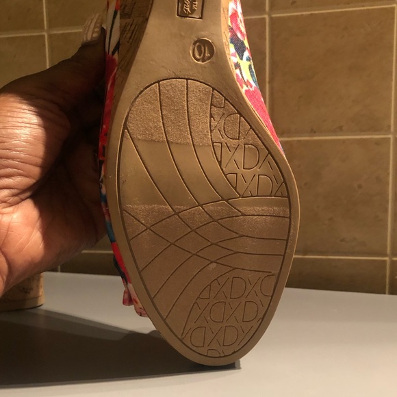 Dexflex Comfort Multi Color Floral Wedges Size 9 1/2 Big Bow Accent - Picture 6 of 9